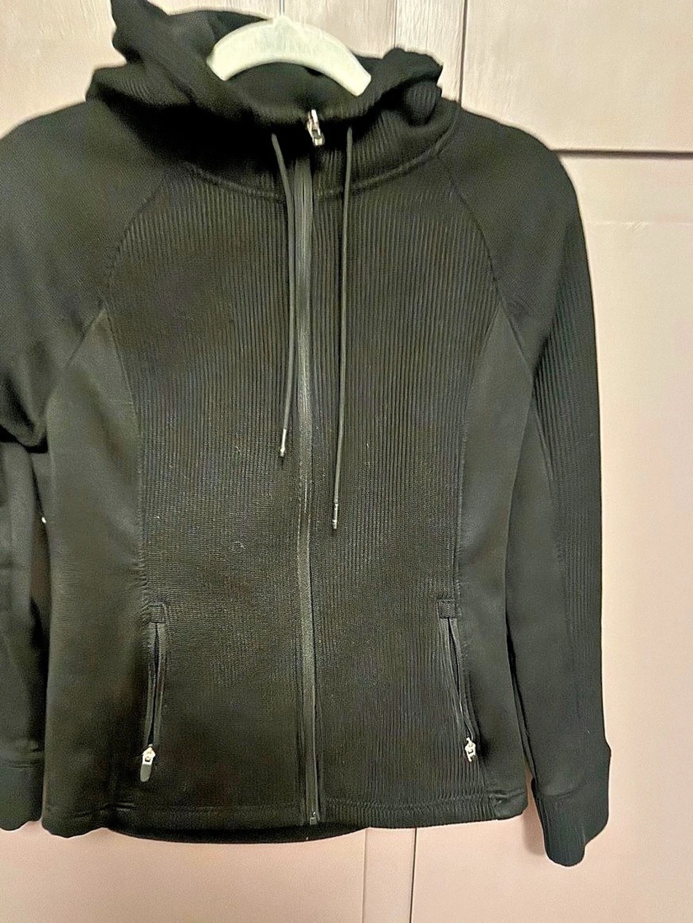 SwissTech Women's Black Full-Zip Hooded Jacket Size Small Like New